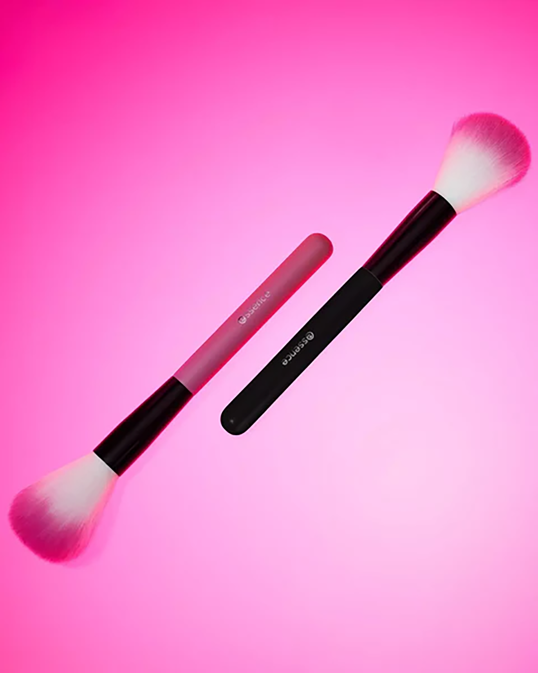 Pink Is The New Black Colour-Changing Powder Brush