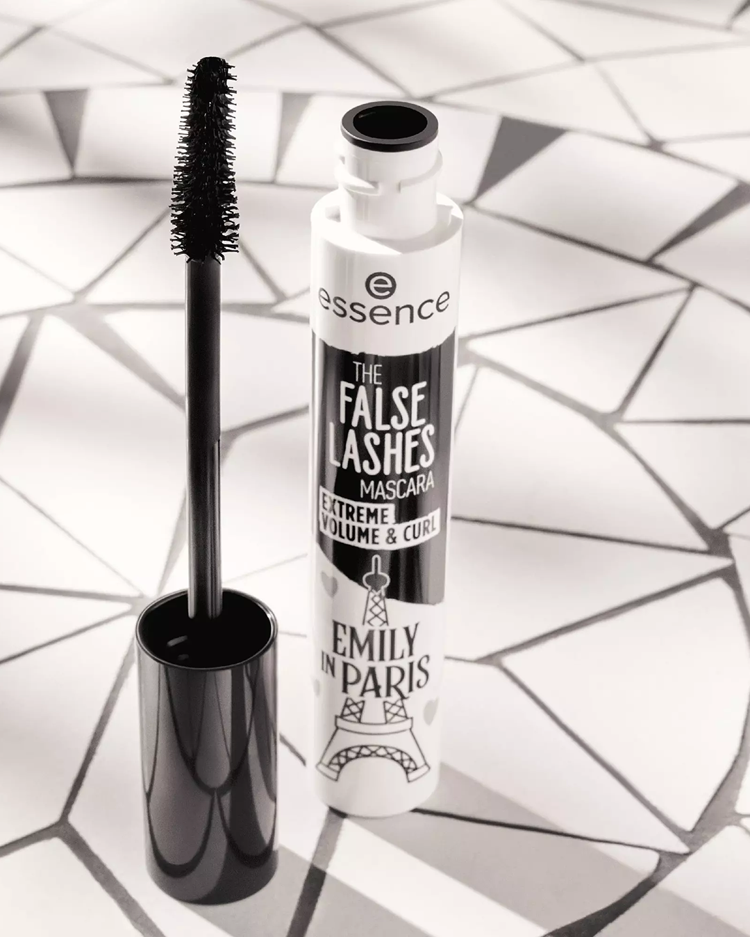 EMILY IN PARIS By Essence THE FALSE LASHES MASCARA EXTREME VOLUME & CURL