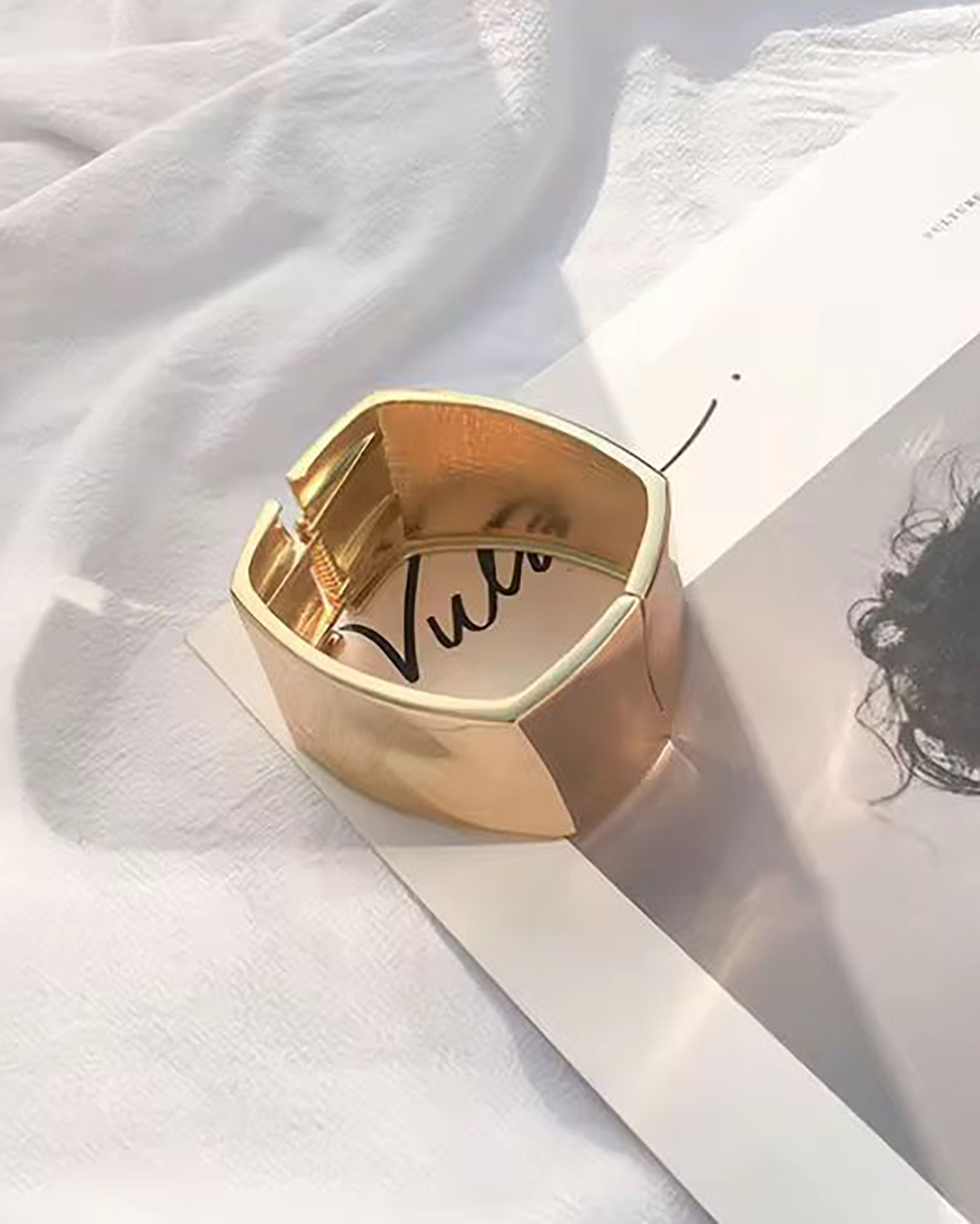 Bracelet